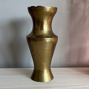 VTG Etched Brass Vase with Scalloped Rim & Asian-Inspired Floral/Foliage Motif
